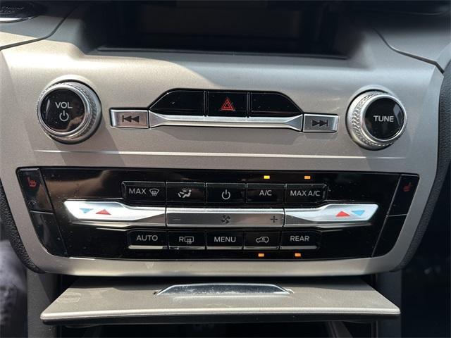 Photo of 2022 Agate Black Metallic Ford Explorer