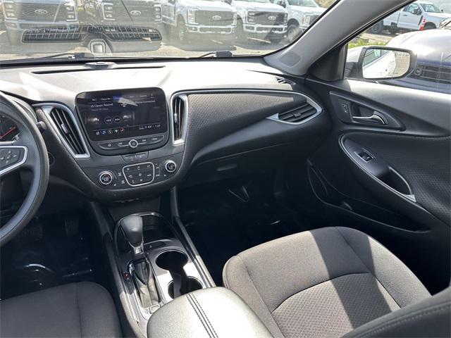Photo of 2022 Summit White Chevrolet Malibu