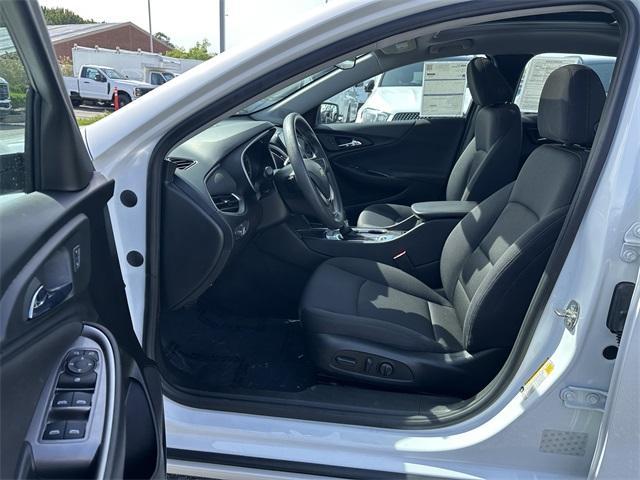 Photo of 2022 Summit White Chevrolet Malibu
