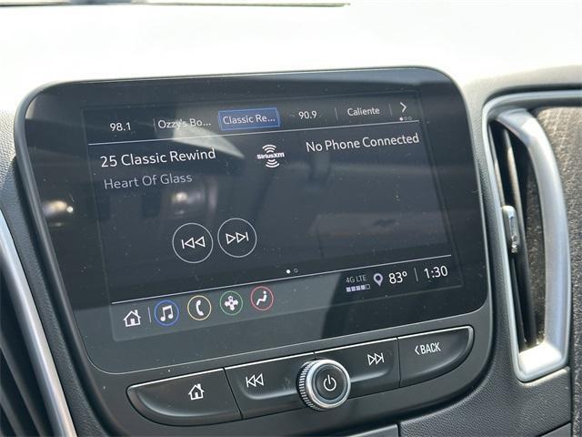 Photo of 2022 Summit White Chevrolet Malibu