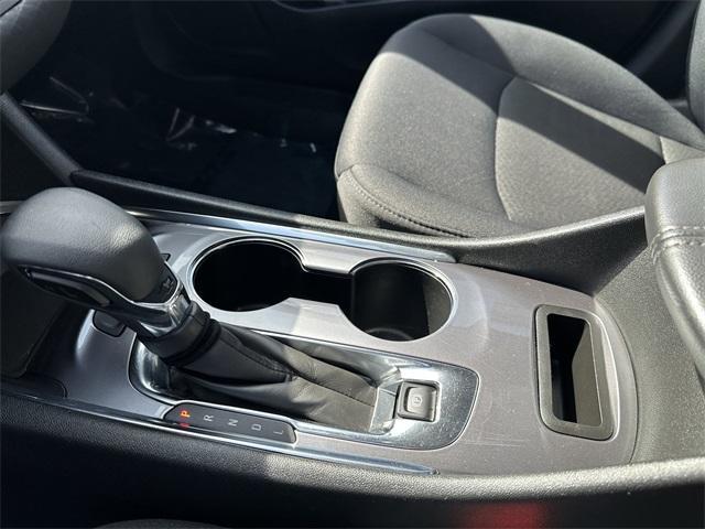 Photo of 2022 Summit White Chevrolet Malibu