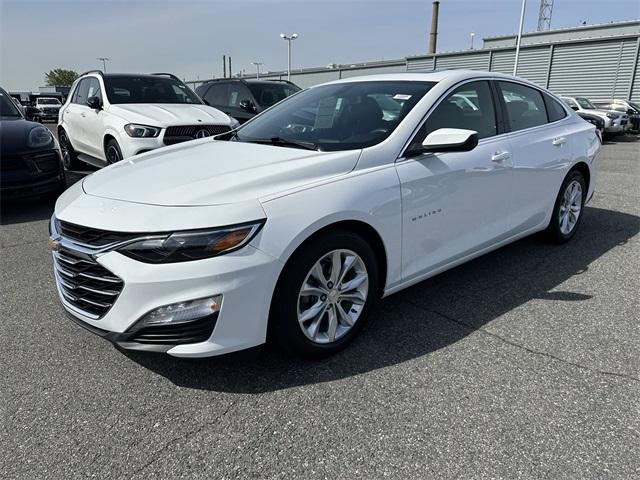 Photo of 2022 Summit White Chevrolet Malibu
