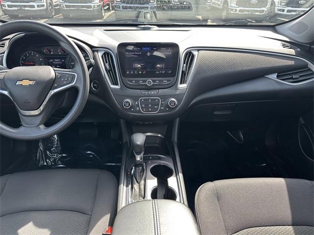 Photo of 2022 Summit White Chevrolet Malibu