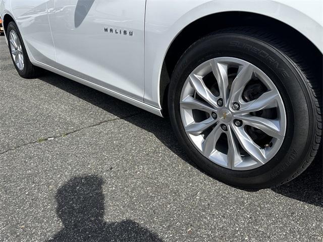 Photo of 2022 Summit White Chevrolet Malibu