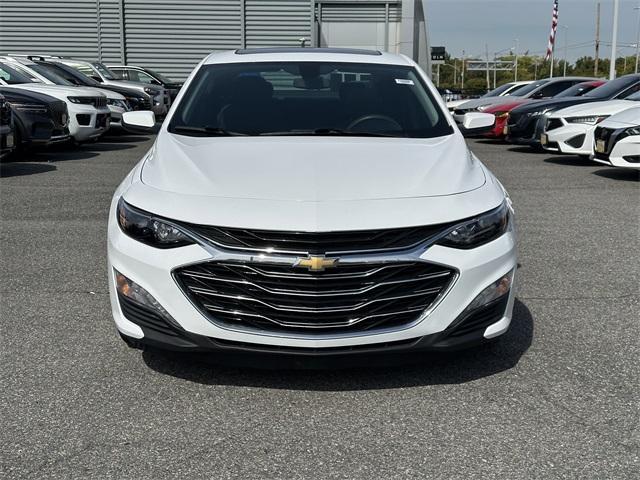 Photo of 2022 Summit White Chevrolet Malibu