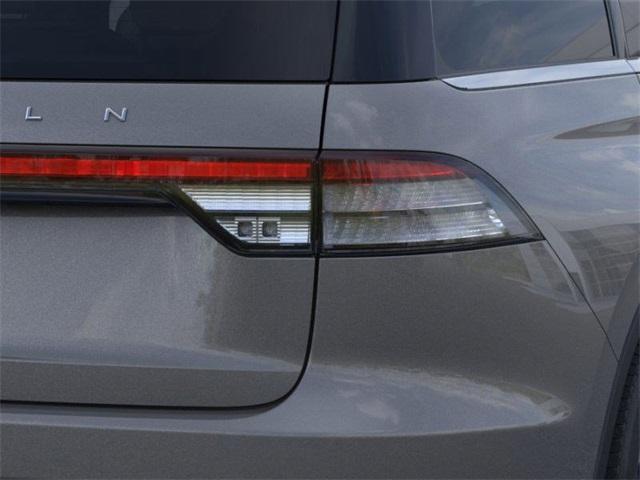 Photo of 2025 Metallic Lincoln Aviator