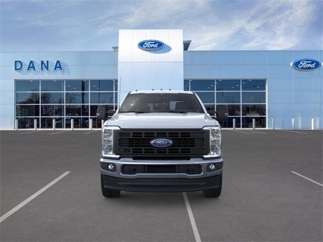 Photo of 2024 Oxford White Ford F-350