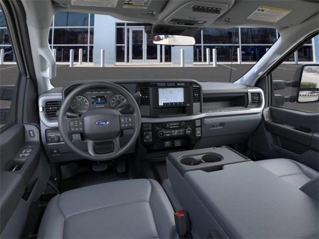 Photo of 2024 Oxford White Ford F-350