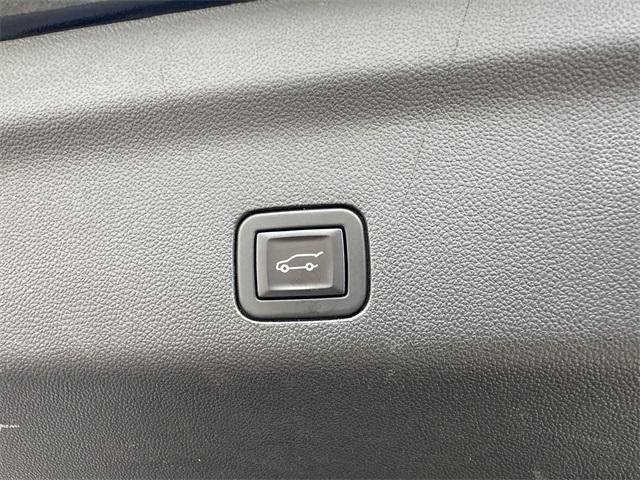Photo of 2023 Black Chevrolet Suburban