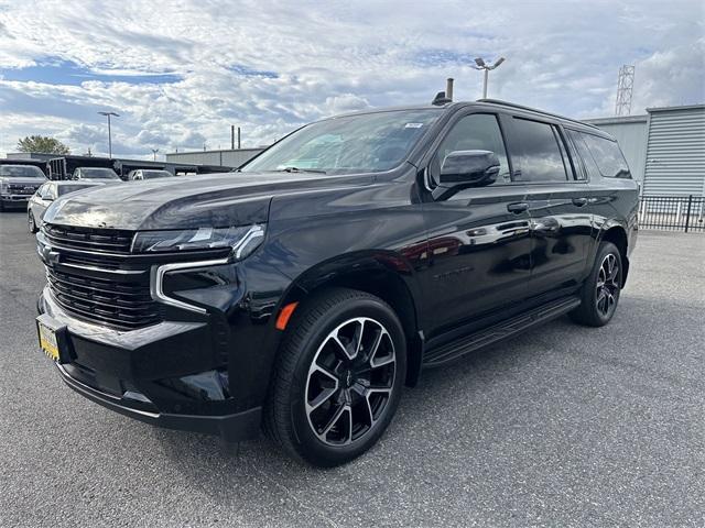 Photo of 2023 Black Chevrolet Suburban