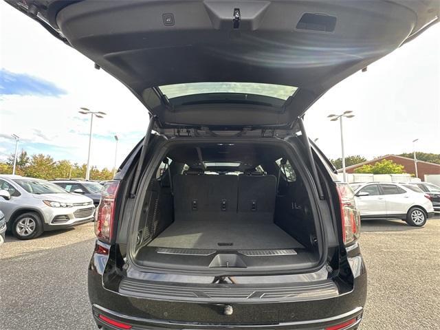 Photo of 2023 Black Chevrolet Suburban