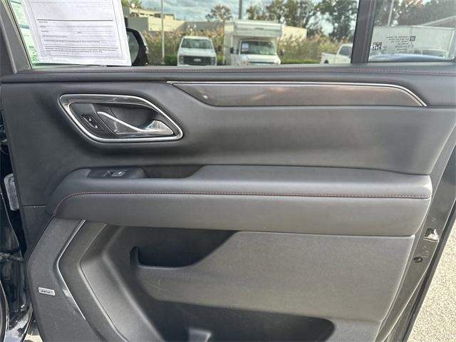 Photo of 2023 Black Chevrolet Suburban