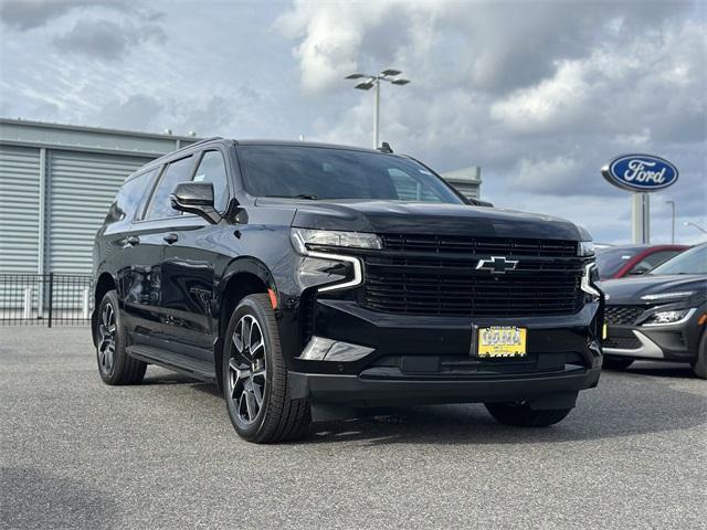 Photo of 2023 Black Chevrolet Suburban