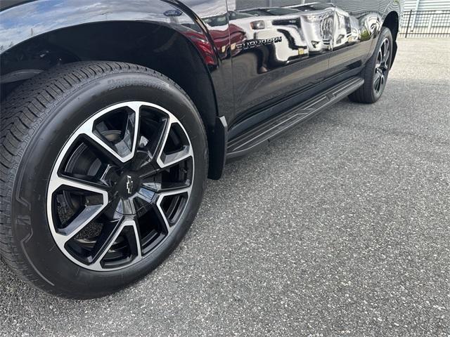 Photo of 2023 Black Chevrolet Suburban