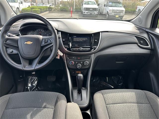Photo of 2018 Silver Ice Metallic Chevrolet Trax