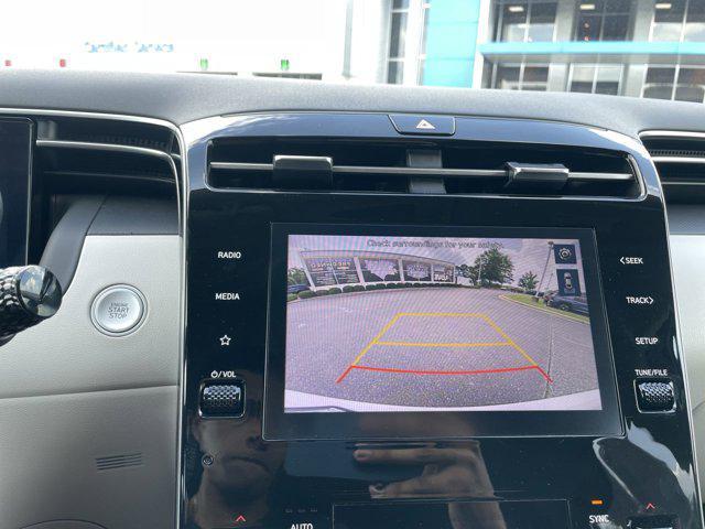 Photo of 2024 White Pearl Hyundai TUCSON