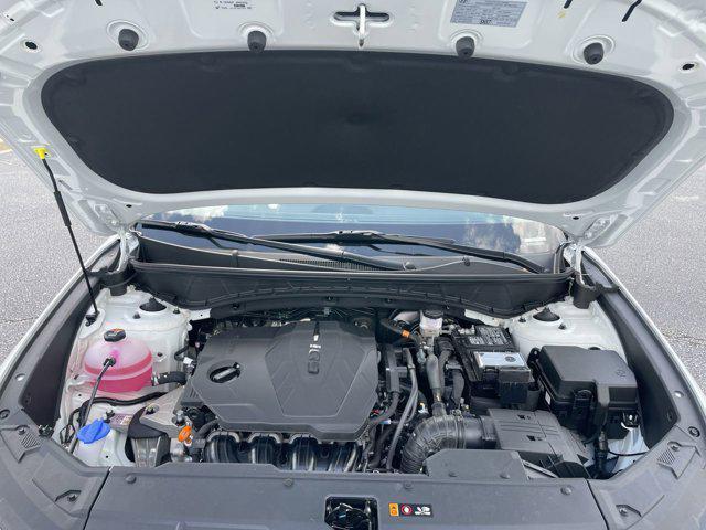 Photo of 2024 White Pearl Hyundai TUCSON
