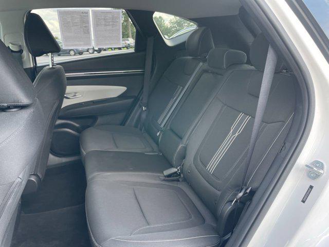 Photo of 2024 White Pearl Hyundai TUCSON