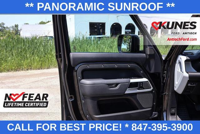 Photo of 2024 Santorini Black Land Rover Defender