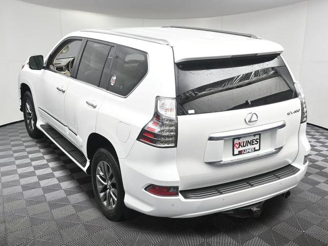 Photo of 2016 White Lexus GX 460