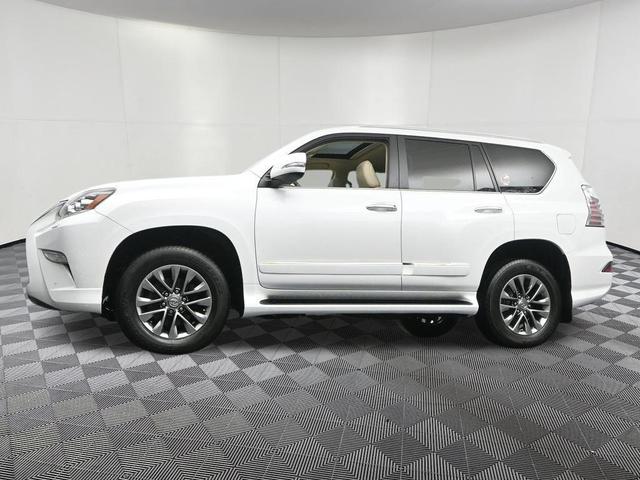 Photo of 2016 White Lexus GX 460