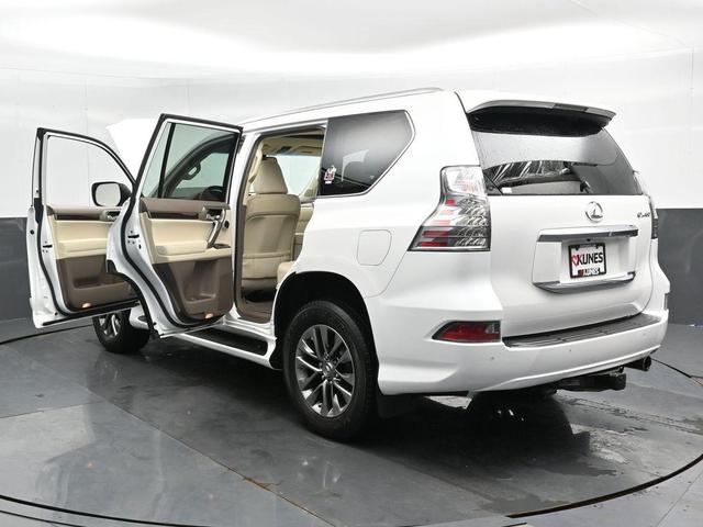 Photo of 2016 White Lexus GX 460