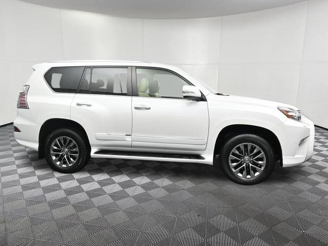 Photo of 2016 White Lexus GX 460