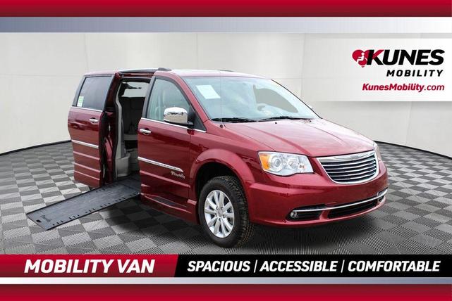 2016 Chrysler Town & Country