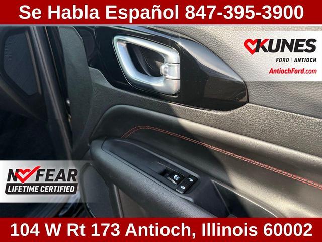 Photo of 2024 Diamond Black Jeep Compass