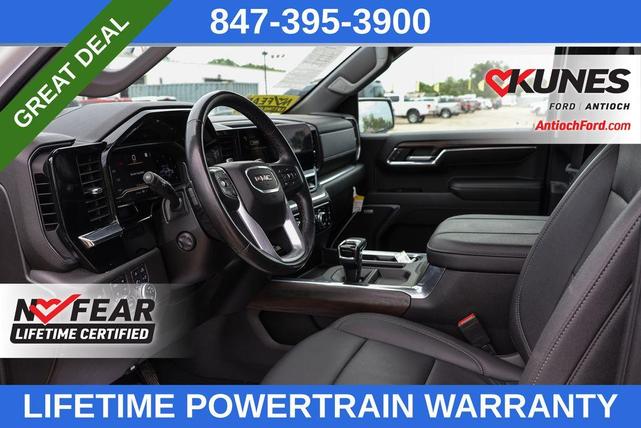 Photo of 2023 Summit White GMC Sierra 1500