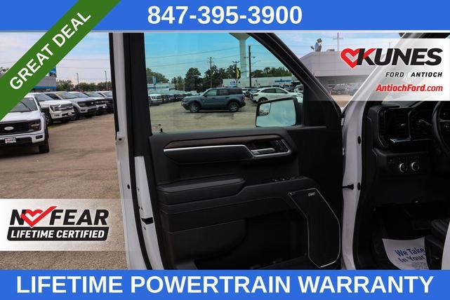 Photo of 2023 Summit White GMC Sierra 1500