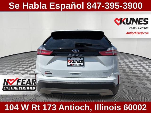 Photo of 2024 Oxford White Ford Edge
