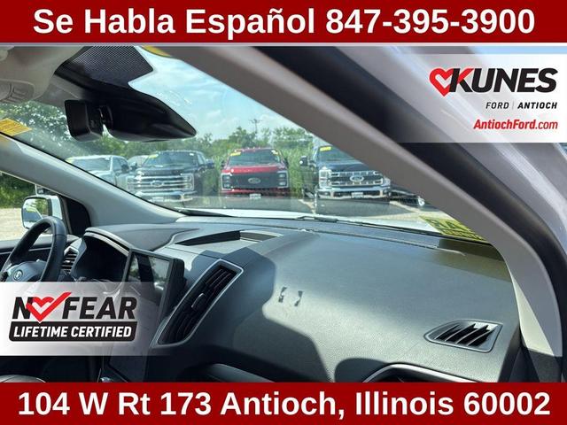 Photo of 2024 Oxford White Ford Edge