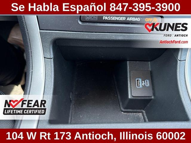 Photo of 2024 Oxford White Ford Edge