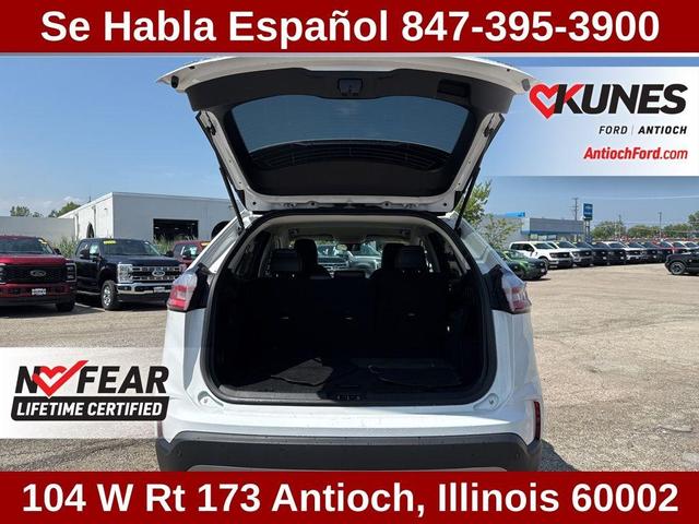 Photo of 2024 Oxford White Ford Edge