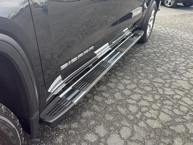 Photo of 2020 Carbon Black Metallic GMC Sierra 1500