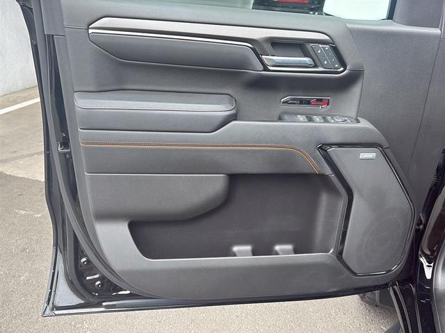 Photo of 2023 Onyx Black GMC Sierra 1500