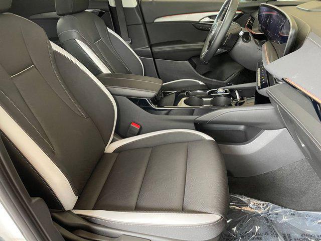 Photo of 2024 Summit White Buick Envision