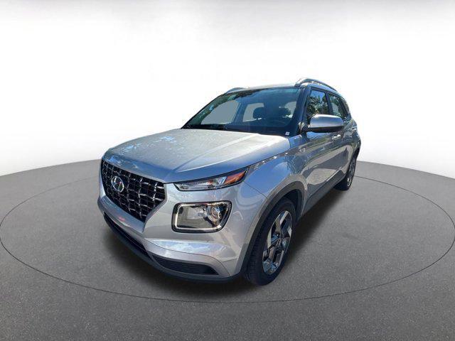 Photo of 2025 Shimmering Silver Hyundai VENUE