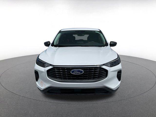 Photo of 2024 Oxford White Ford Escape