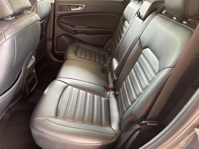 Photo of 2024 Carbonized Gray Metallic Ford Edge