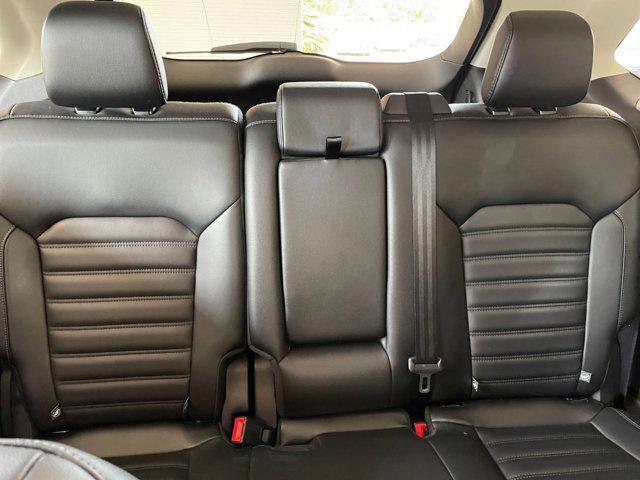 Photo of 2024 Carbonized Gray Metallic Ford Edge