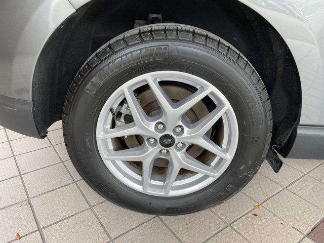 Photo of 2024 Carbonized Gray Metallic Ford Edge