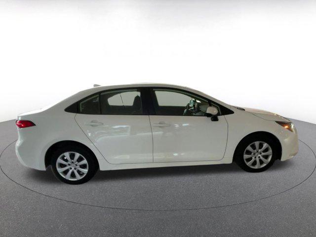 Photo of 2023 Ice Cap Toyota Corolla