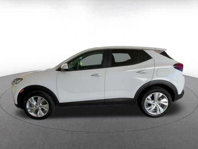 Photo of 2025 Summit White Buick Encore GX