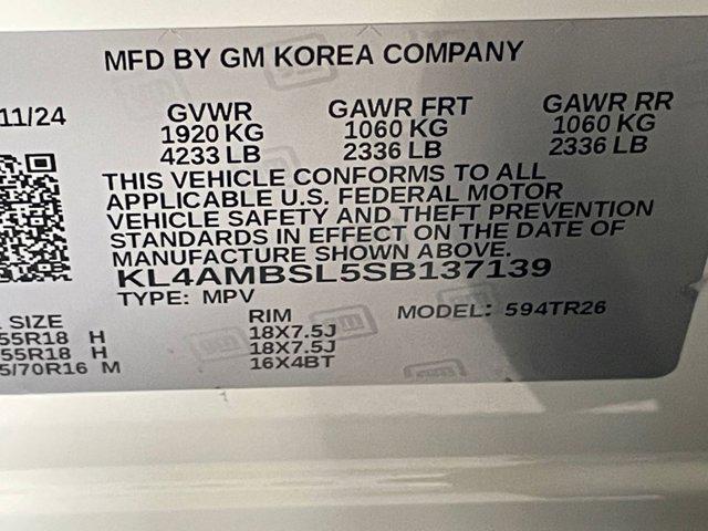 Photo of 2025 Summit White Buick Encore GX
