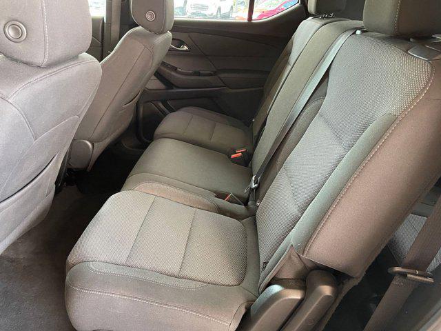 Photo of 2023 Silver Sage Metallic Chevrolet Traverse