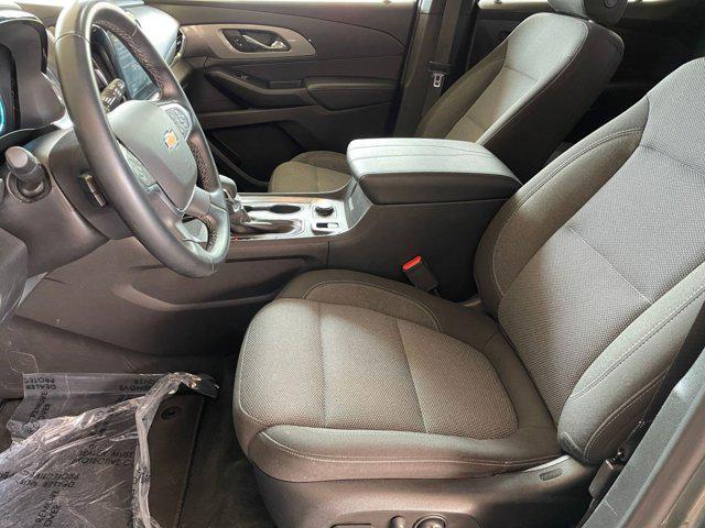 Photo of 2023 Silver Sage Metallic Chevrolet Traverse