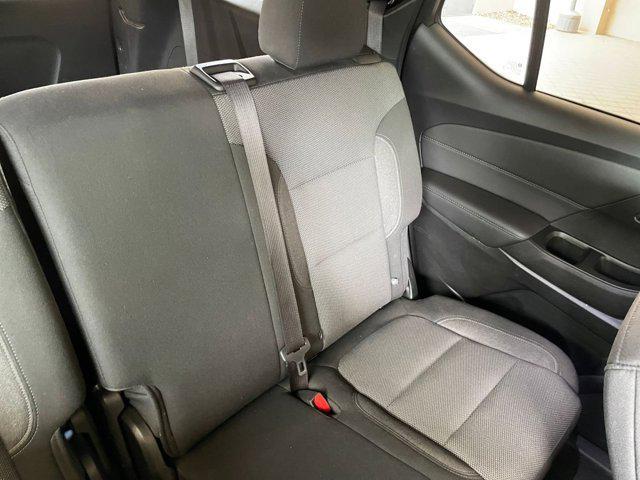 Photo of 2023 Silver Sage Metallic Chevrolet Traverse