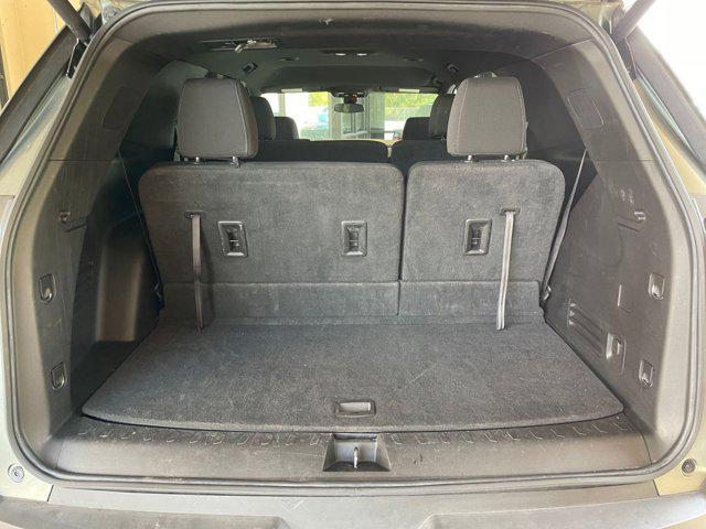 Photo of 2023 Silver Sage Metallic Chevrolet Traverse